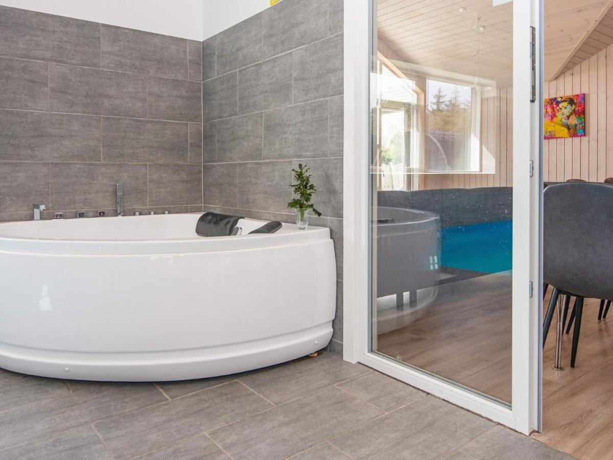 16 Person Holiday Home In R M Romo Kirkeby Luaran gambar